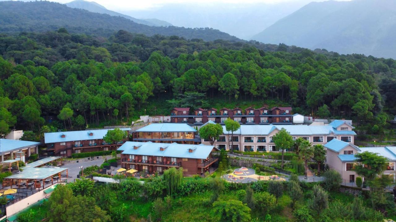 Radisson Blu Resort Dharamshala Bagian luar foto