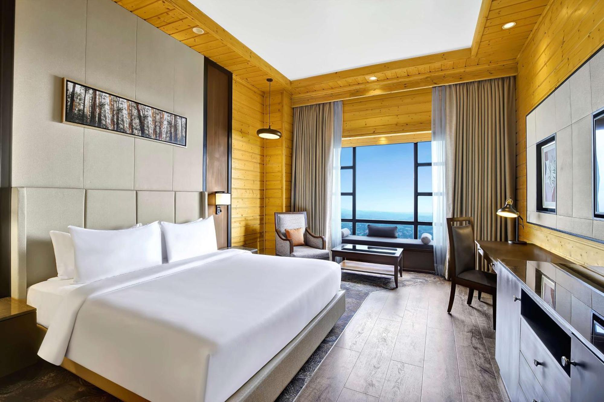 Radisson Blu Resort Dharamshala Bagian luar foto