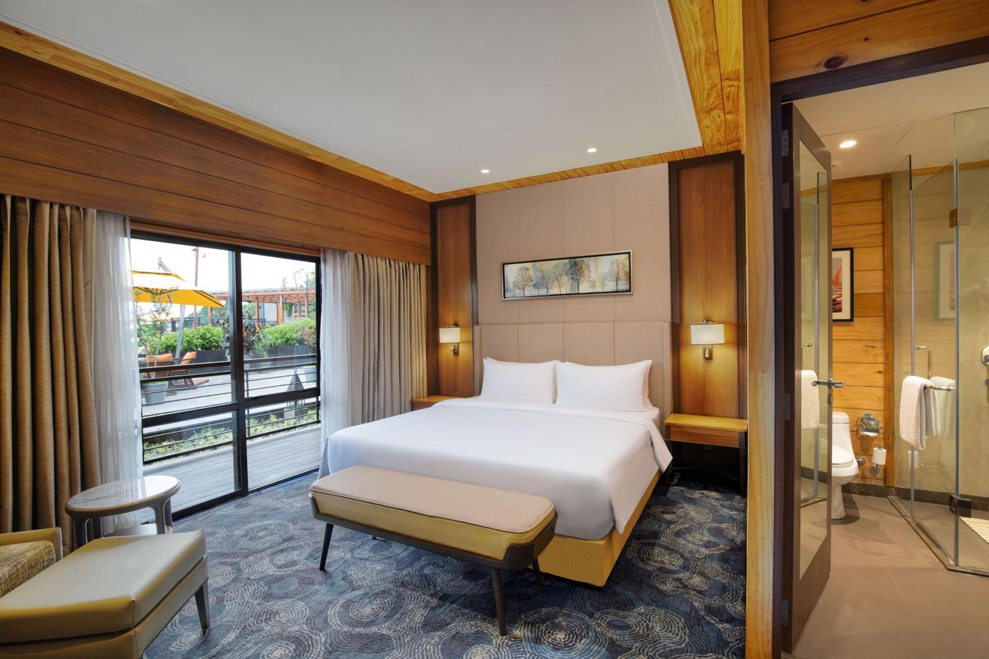Radisson Blu Resort Dharamshala Bagian luar foto