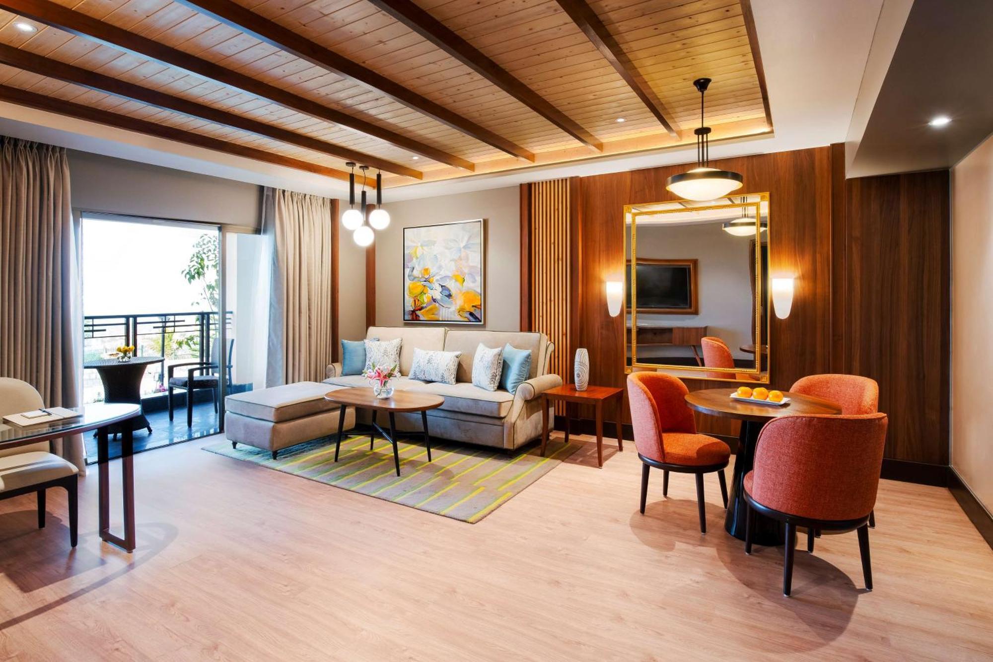 Radisson Blu Resort Dharamshala Bagian luar foto